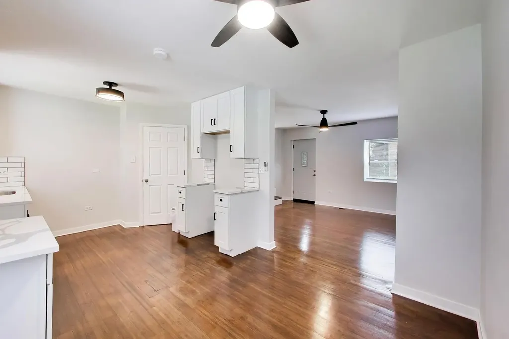2504 East 96th Street Chicago IL 60617
