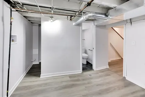 2504 East 96th Street Chicago IL 60617