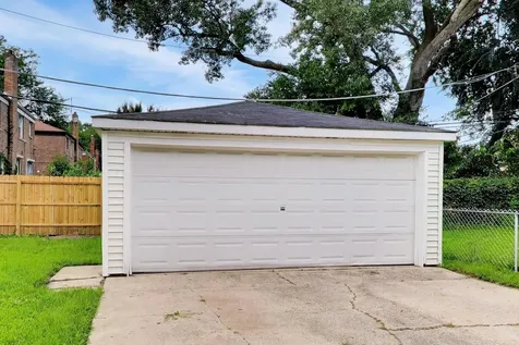 2504 East 96th Street Chicago IL 60617