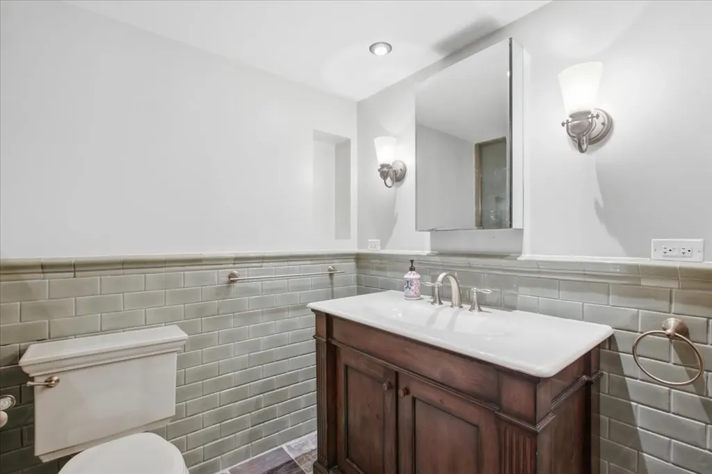 319 West Webster Avenue Chicago IL 60614