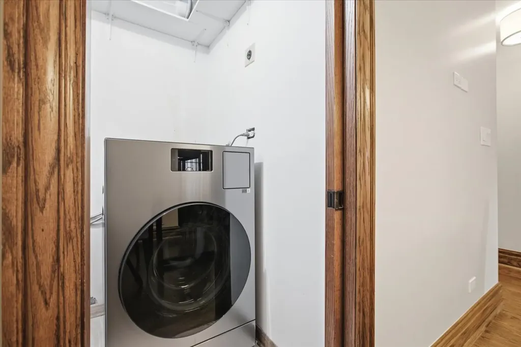 319 West Webster Avenue Chicago IL 60614