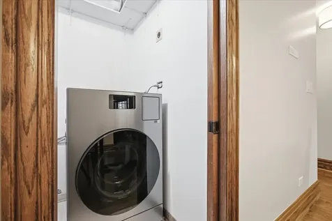 319 West Webster Avenue Chicago IL 60614