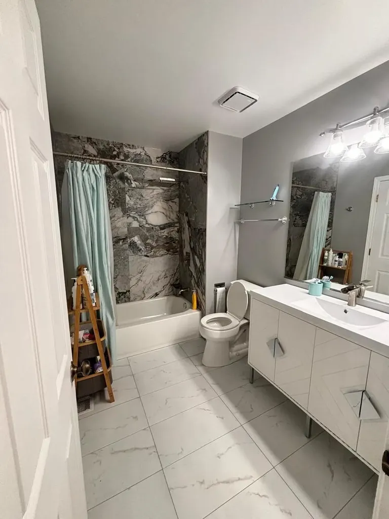 1054 Rockport Drive Carol Stream IL 60188