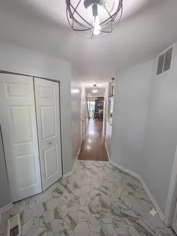 1054 Rockport Drive Carol Stream IL 60188