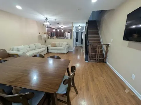 1054 Rockport Drive Carol Stream IL 60188