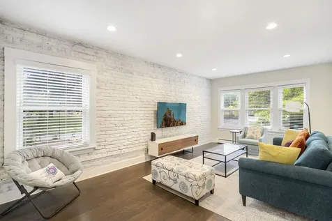 118 North Taylor Avenue Oak Park IL 60302