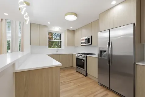 5510 South Cornell Avenue Chicago IL 60637