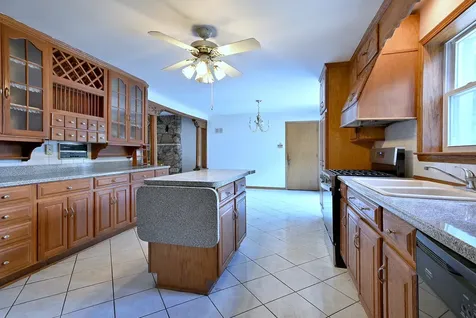 8951 West 99th Street Palos Hills IL 60465