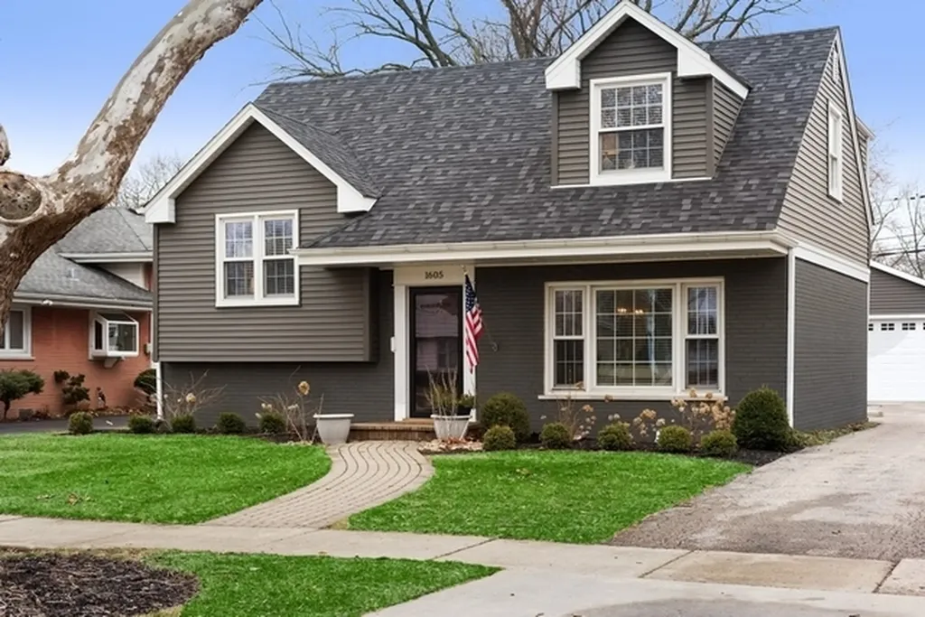 1605 South Greenwood Avenue Park Ridge IL 60068