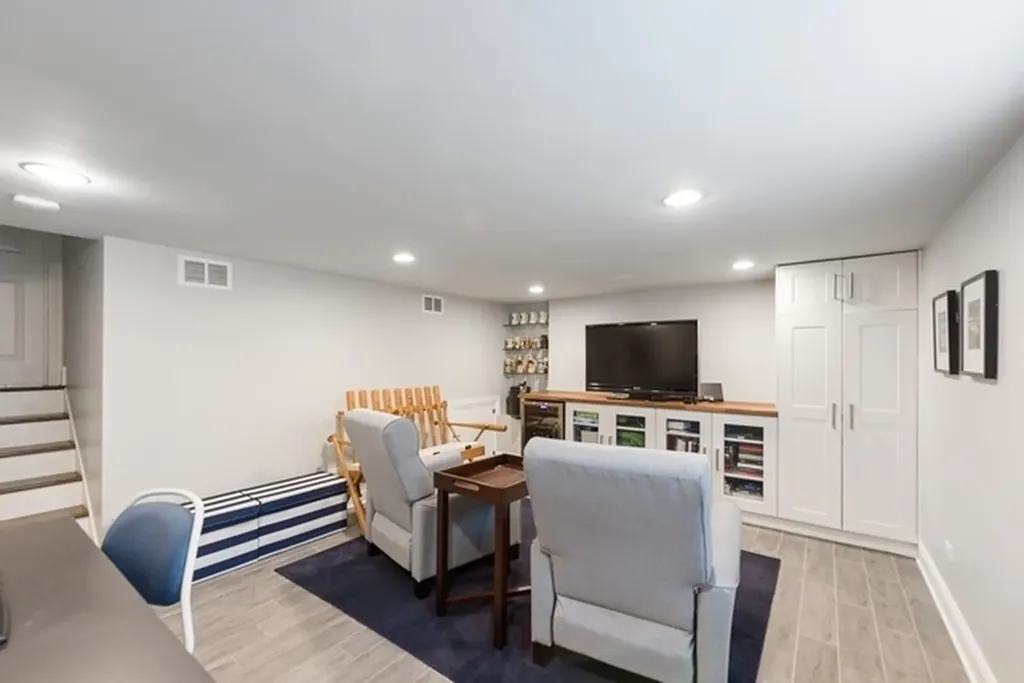 1605 South Greenwood Avenue Park Ridge IL 60068