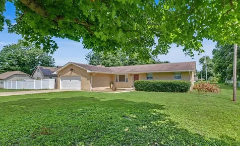 408 East Victory Street Sidney IL 61877