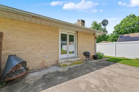 408 East Victory Street Sidney IL 61877