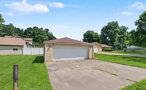 408 East Victory Street Sidney IL 61877