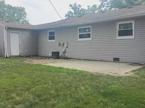 22 Meadowlark Lane Carpentersville IL 60110
