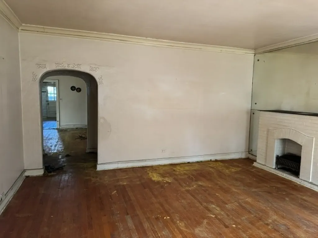 8012 South Marshfield Avenue Chicago IL 60620