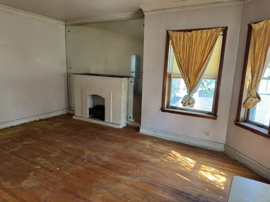 8012 South Marshfield Avenue Chicago IL 60620