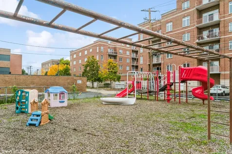 848 Lee Street Des Plaines IL 60016
