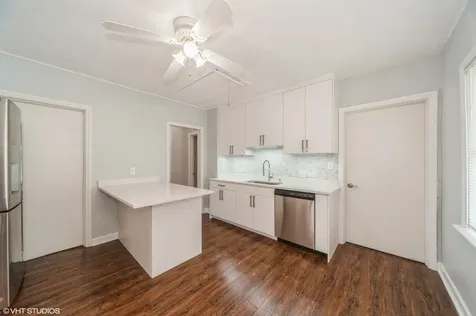 848 Lee Street Des Plaines IL 60016