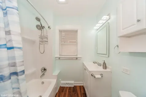 848 Lee Street Des Plaines IL 60016