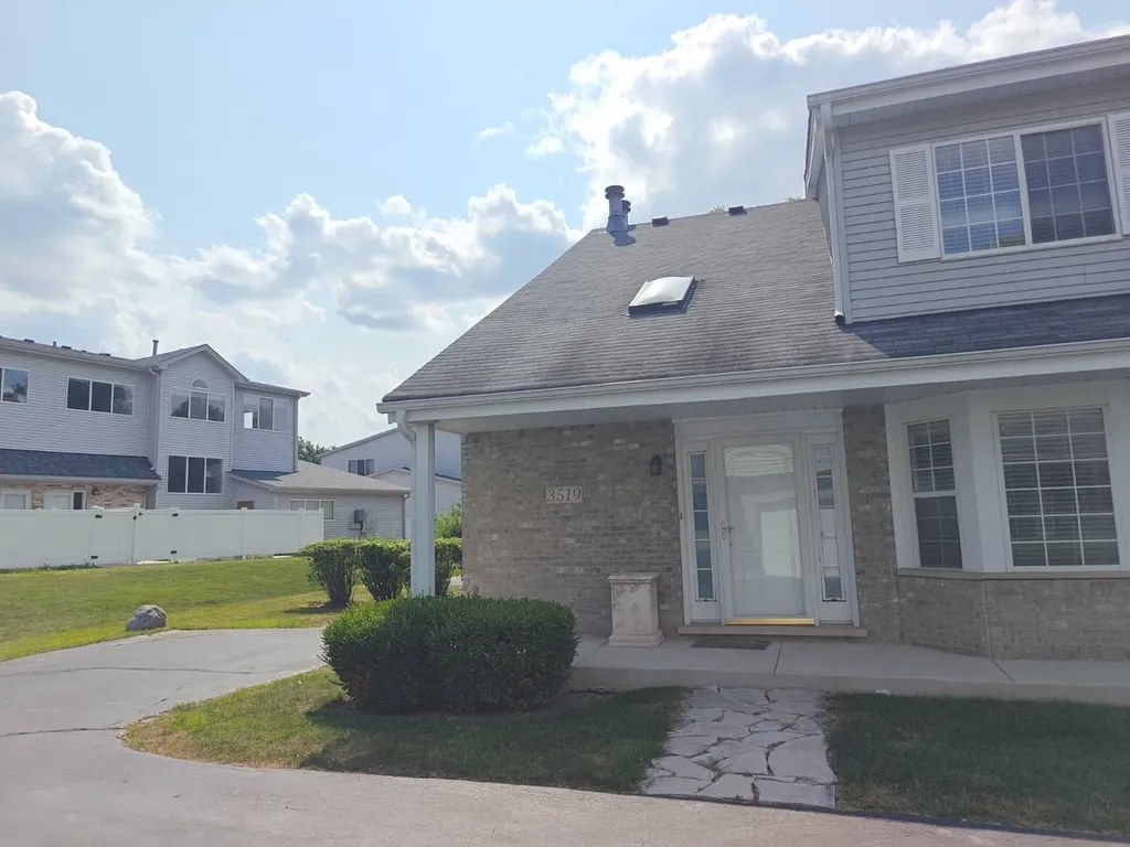 3519 Princeton Avenue Aurora IL 60504