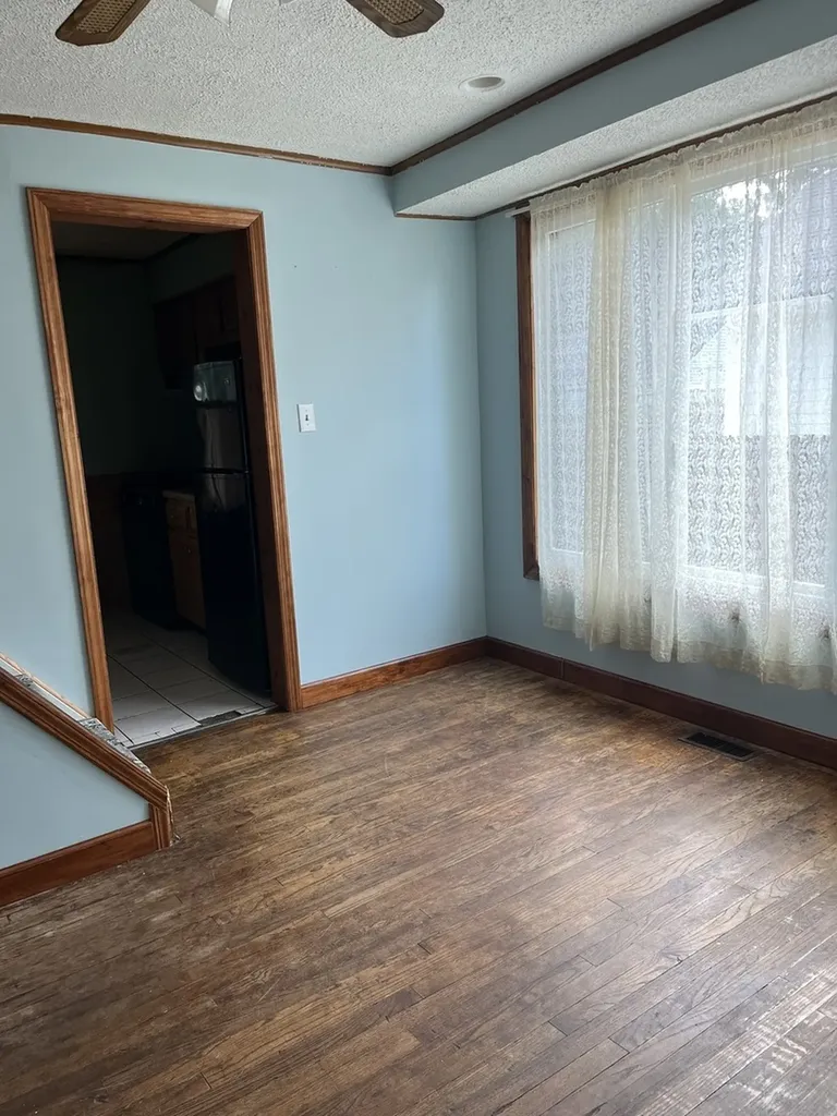 506 South Gladstone Avenue Aurora IL 60506
