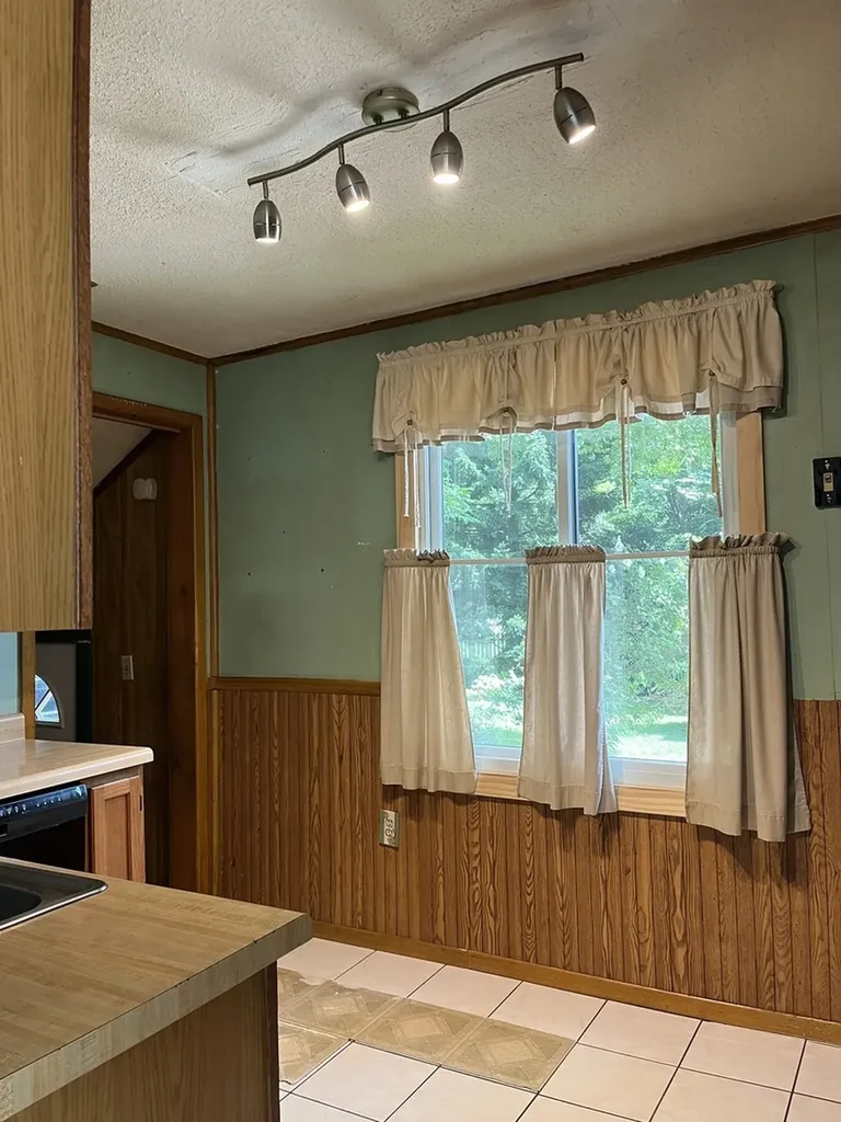 506 South Gladstone Avenue Aurora IL 60506
