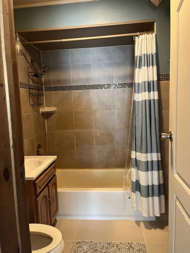 506 South Gladstone Avenue Aurora IL 60506