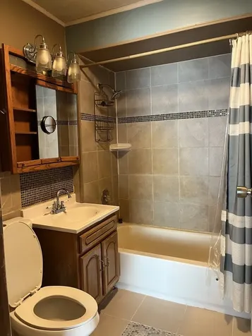506 South Gladstone Avenue Aurora IL 60506