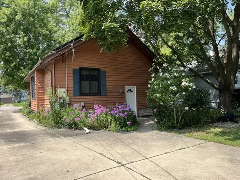 506 South Gladstone Avenue Aurora IL 60506
