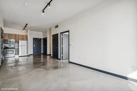 1647 North Milwaukee Avenue Chicago IL 60647