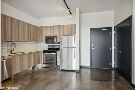 1647 North Milwaukee Avenue Chicago IL 60647