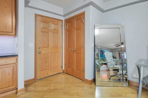 4833 North Olcott Avenue Harwood Heights IL 60706