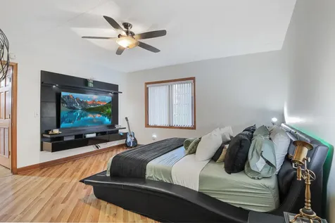 4833 North Olcott Avenue Harwood Heights IL 60706