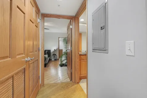 4833 North Olcott Avenue Harwood Heights IL 60706
