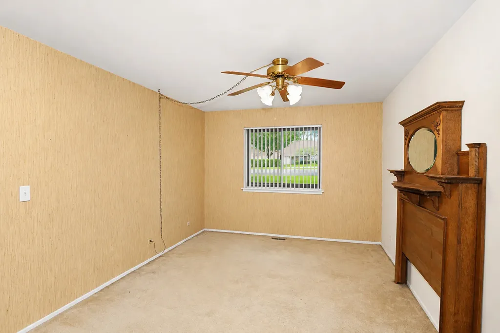 234 Deerpath Court Schaumburg IL 60193