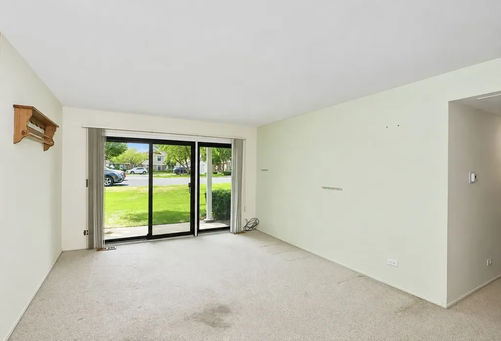 234 Deerpath Court Schaumburg IL 60193