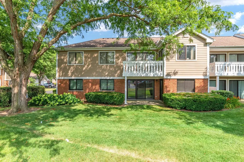 234 Deerpath Court Schaumburg IL 60193