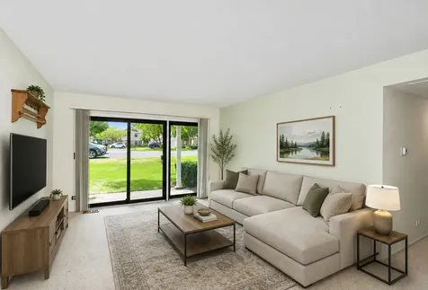 234 Deerpath Court Schaumburg IL 60193
