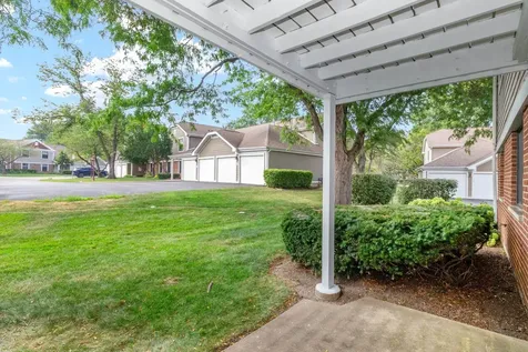 234 Deerpath Court Schaumburg IL 60193
