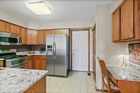 232 Sedgewick Circle St. Charles IL 60174