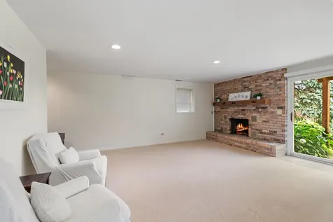 232 Sedgewick Circle St. Charles IL 60174