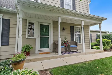 232 Sedgewick Circle St. Charles IL 60174