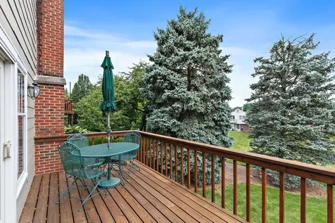 232 Sedgewick Circle St. Charles IL 60174