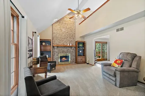 232 Sedgewick Circle St. Charles IL 60174