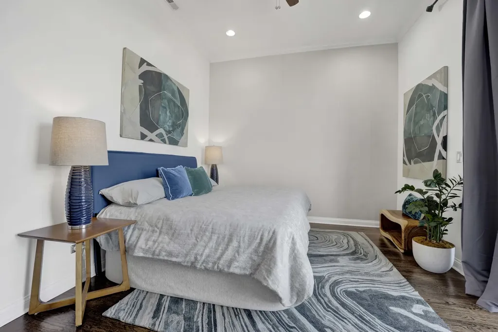 2522 West Chicago Avenue Chicago IL 60622