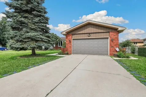 17042 Lockwood Avenue Oak Forest IL 60452
