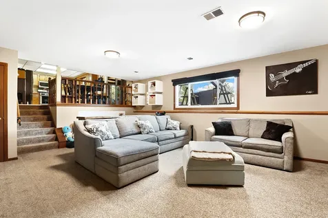17042 Lockwood Avenue Oak Forest IL 60452