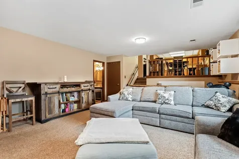 17042 Lockwood Avenue Oak Forest IL 60452