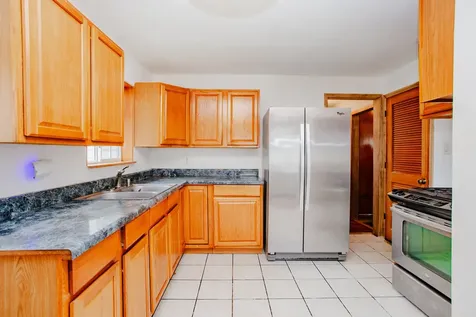 10113 Mclean Avenue Melrose Park IL 60164