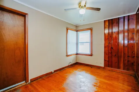 10113 Mclean Avenue Melrose Park IL 60164